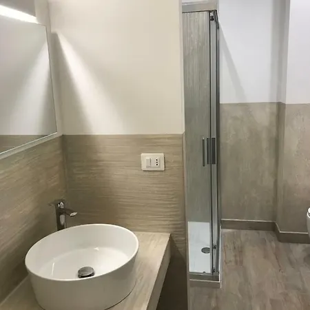 Apartment 5 Terre Station La Spezia